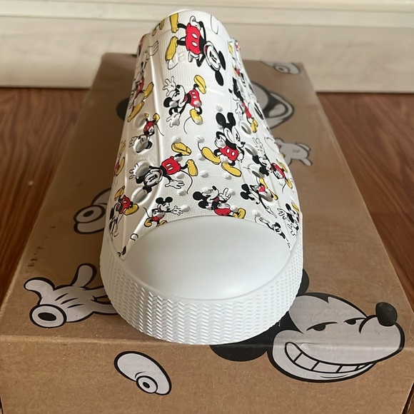 Disney Mickey shoes - Picture 4 of 7